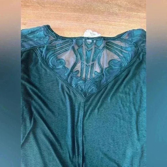 Free People Emerald green distressed top - Picture 8 of 10